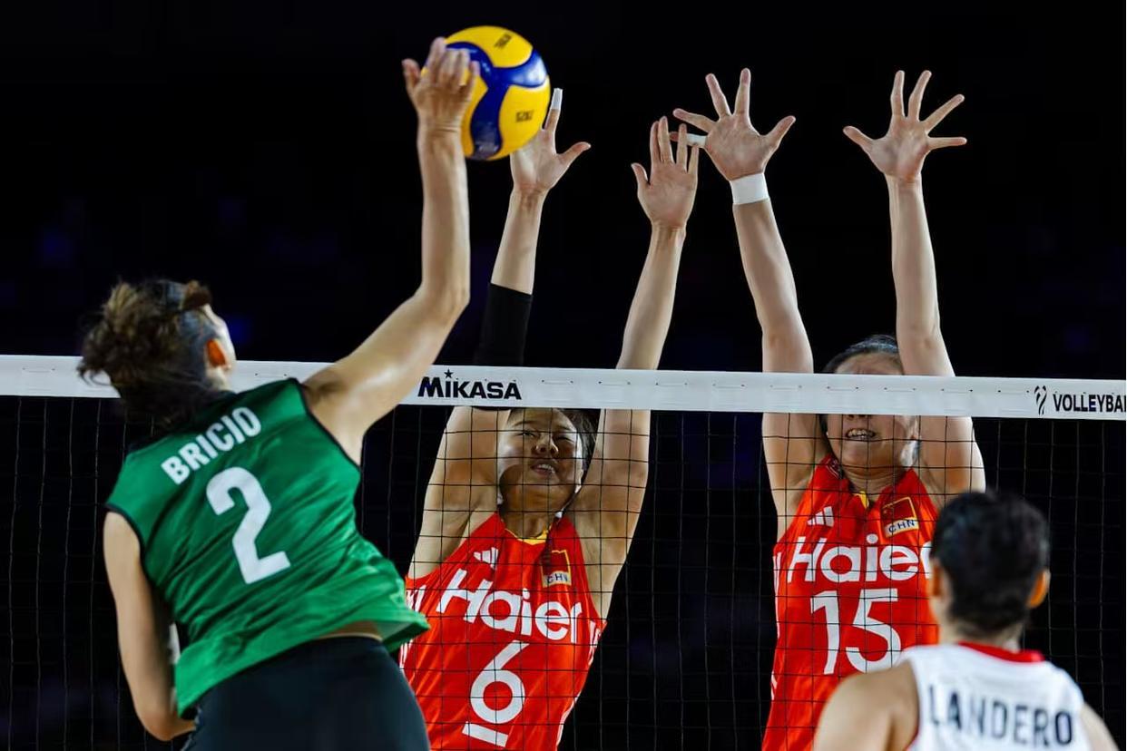 世锦赛开门红!中国女排首胜背后的意外与坚定