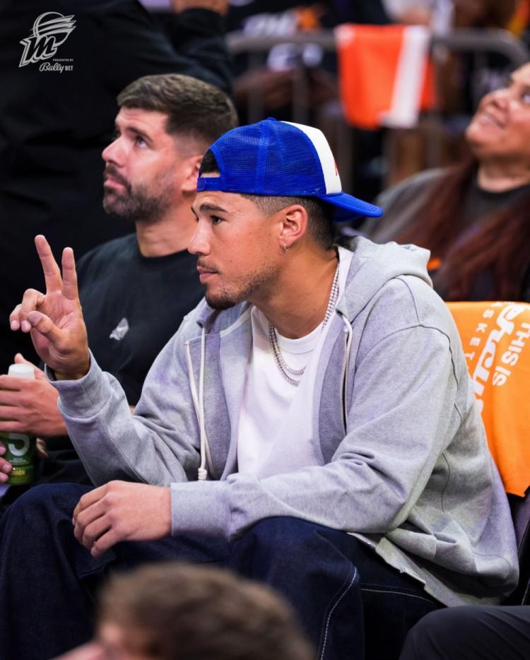 支持同城球队！布克&amp;amp;杰伦-格林等人观战WNBA！